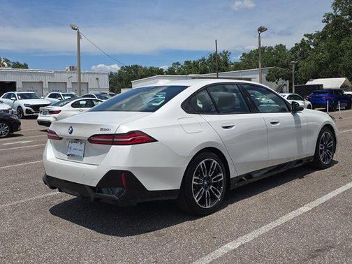 2025 BMW 530 i