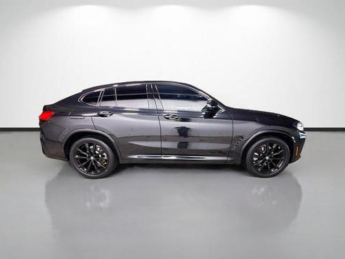 2023 BMW X4 xDrive30i