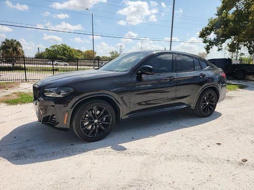 2023 BMW X4 xDrive30i
