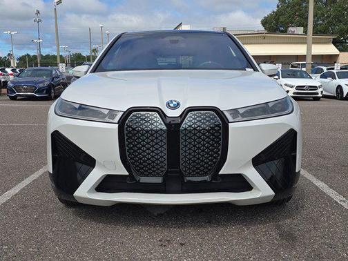 2025 BMW iX M60