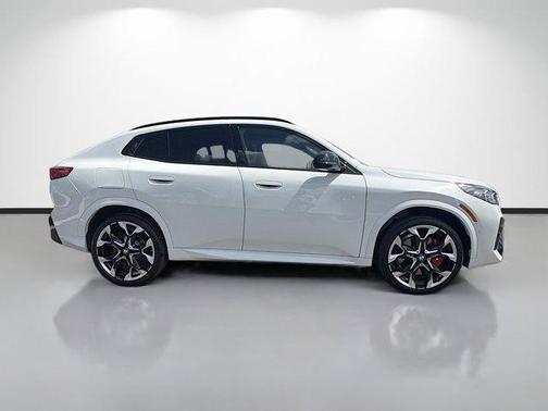 Alpine White 2026 BMW X2 xDrive28i