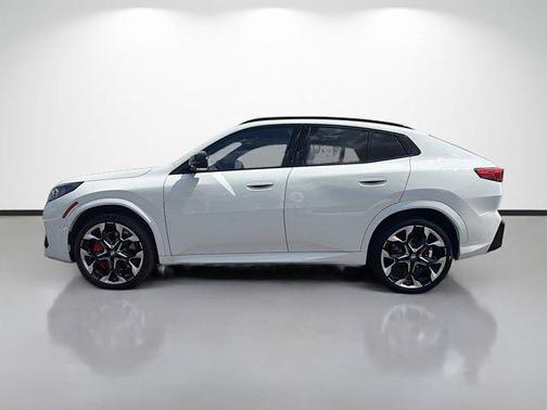 Alpine White 2026 BMW X2 xDrive28i