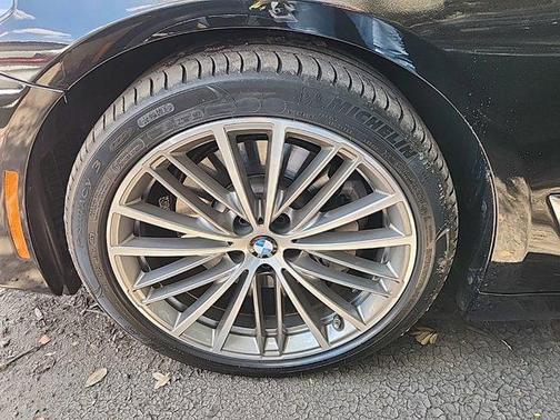 Black Sapphire Metallic 2018 BMW 530 530i