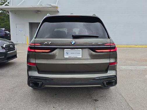 2025 BMW X7 xDrive40i