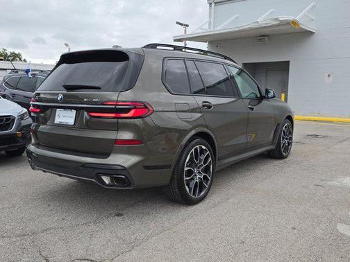2025 BMW X7 xDrive40i