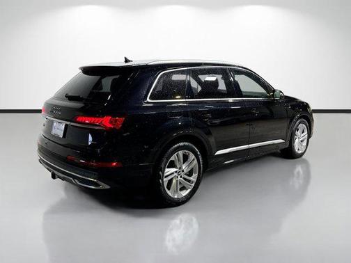 2021 Audi Q7 55 Prestige