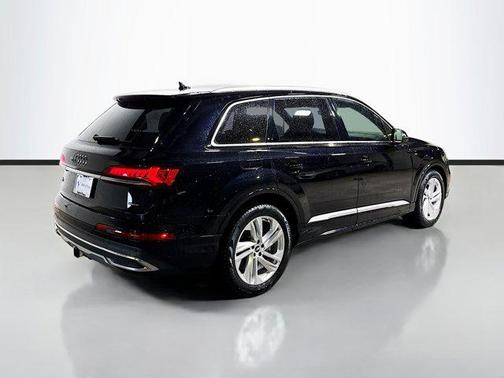 2021 Audi Q7 55 Prestige