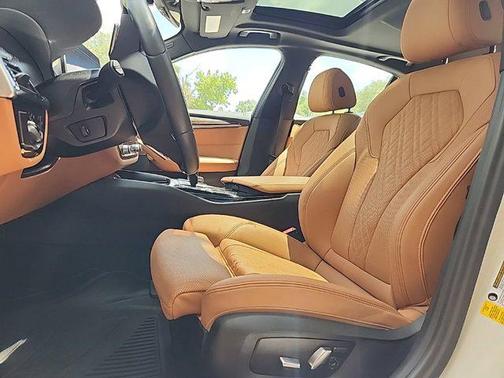 Alpine White 2023 BMW 530 i
