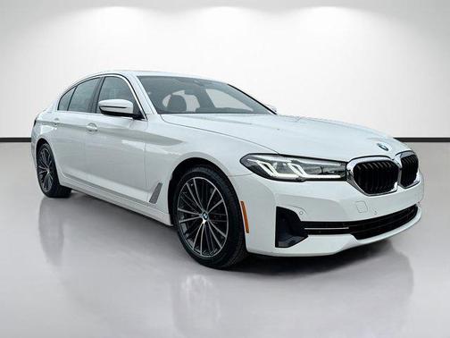Alpine White 2023 BMW 530 i