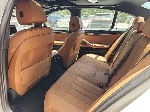 Alpine White 2023 BMW 530 i