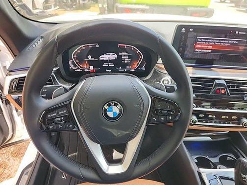 Alpine White 2023 BMW 530 i