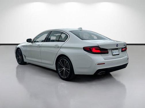 Alpine White 2023 BMW 530 i
