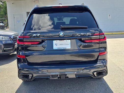 2026 BMW X7 xDrive40i