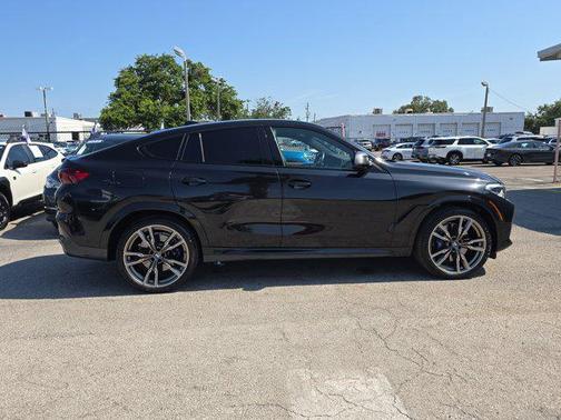 2023 BMW X6 M50i