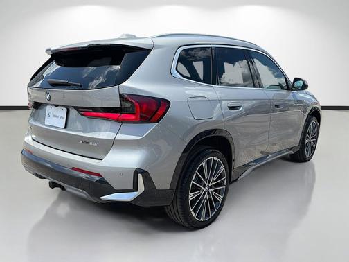 Space Silver Metallic 2026 BMW X1 xDrive28i