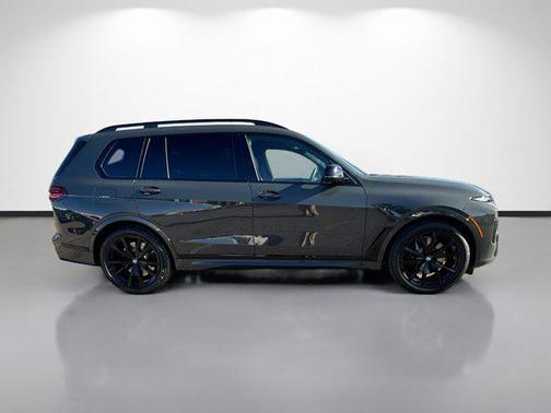 2026 BMW X7 M60i