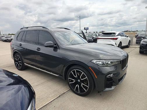 Dravit Grey Metallic 2022 BMW X7 xDrive40i