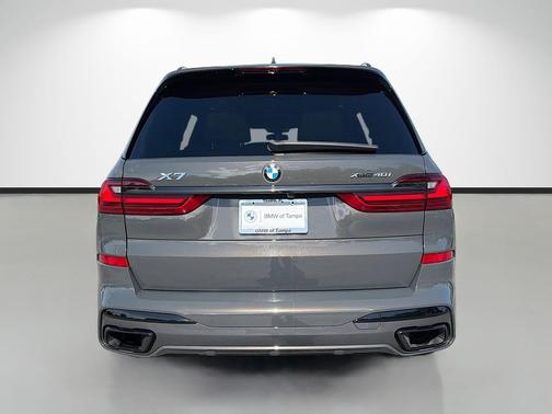 Dravit Grey Metallic 2022 BMW X7 xDrive40i
