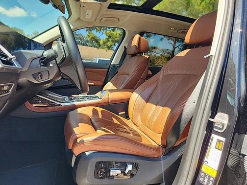 2023 BMW X7 xDrive40i