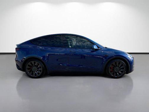 2022 Tesla Model Y Performance Dual Motor All-Wheel Drive