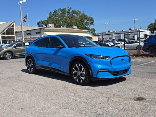 2022 Ford Mustang Mach-E Premium