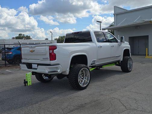 2024 Chevrolet Silverado 2500 High Country