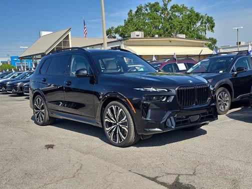 2025 BMW X7 xDrive40i