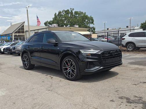 2023 Audi Q8 55 Premium Plus