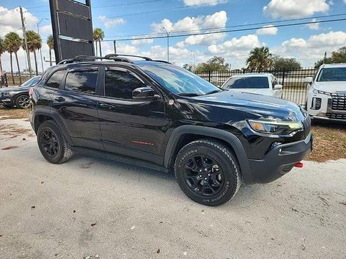 2022 Jeep Cherokee Trailhawk
