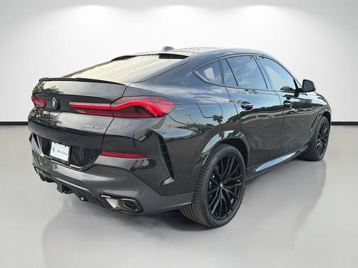 Black Sapphire Metallic 2024 BMW X6 xDrive40i