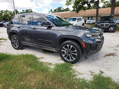 2022 Jeep Grand Cherokee Overland