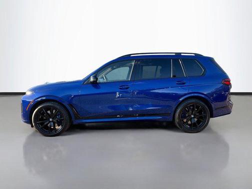 2025 BMW X7 M60i