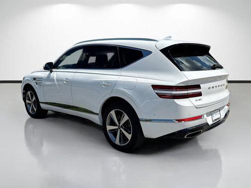 Uyuni White 2021 Genesis GV80 2.5T