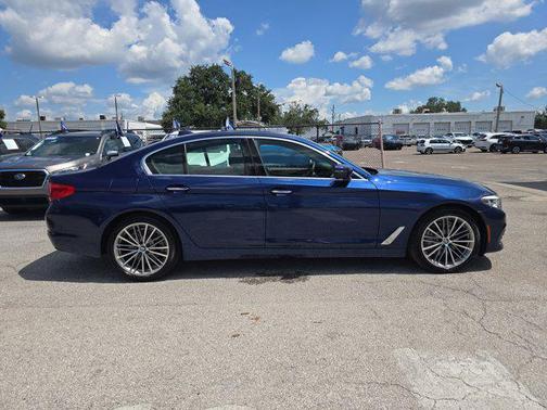 2018 BMW 530 530i