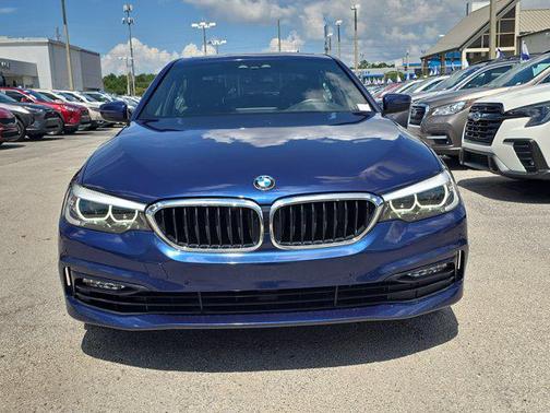 2018 BMW 530 530i