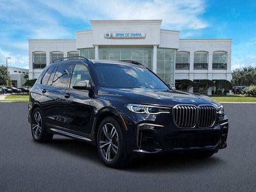 Carbon Black Metallic 2022 BMW X7 M50i