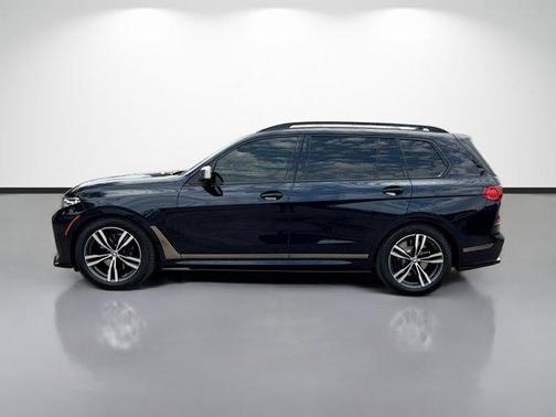 Carbon Black Metallic 2022 BMW X7 M50i