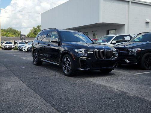 Carbon Black Metallic 2022 BMW X7 M50i