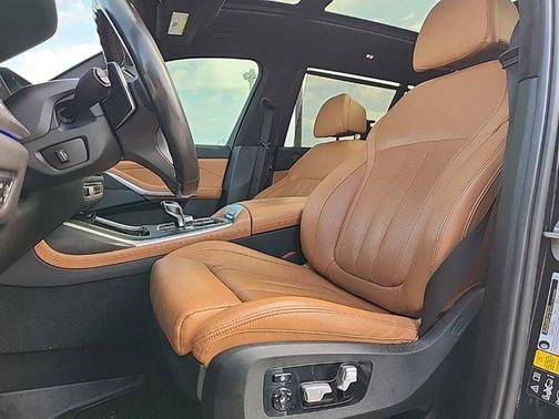 Carbon Black Metallic 2022 BMW X7 M50i