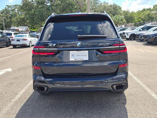 2023 BMW X7 xDrive40i
