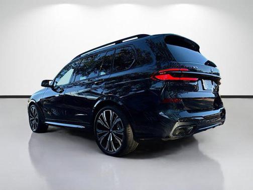 2026 BMW X7 M60i