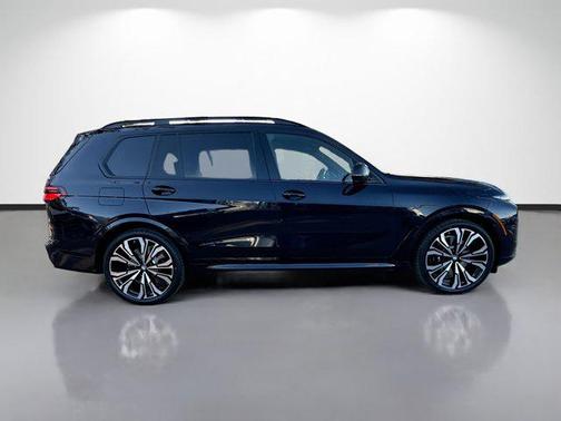 2026 BMW X7 M60i