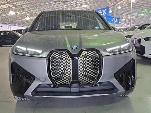 2025 BMW iX xDrive50