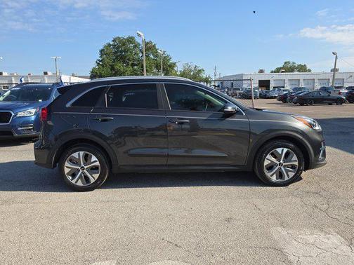 2022 Kia Niro EV EX