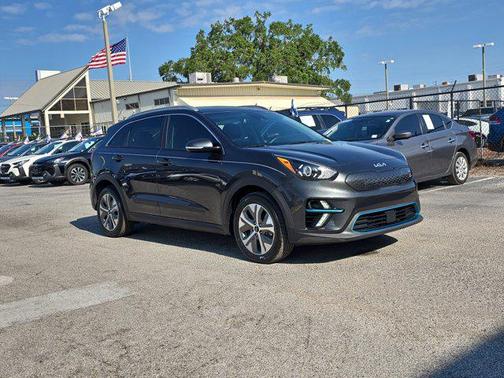 2022 Kia Niro EV EX
