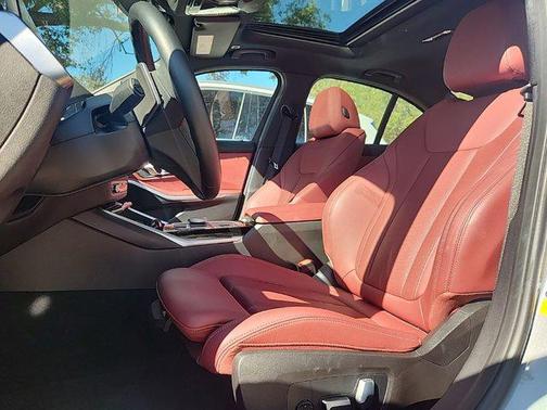 2023 BMW 330 330i