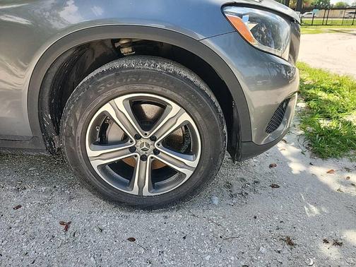 Selenite Grey Metallic 2019 Mercedes-Benz GLC 300 Base