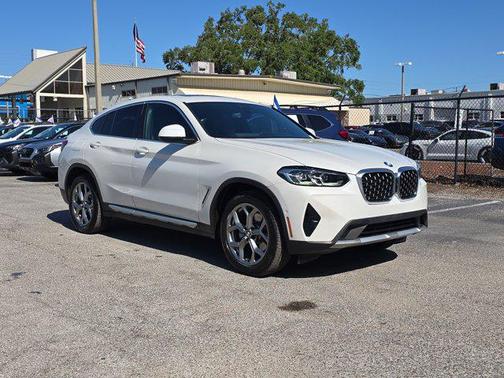 2023 BMW X4 xDrive30i