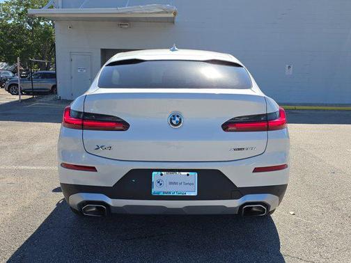 2023 BMW X4 xDrive30i