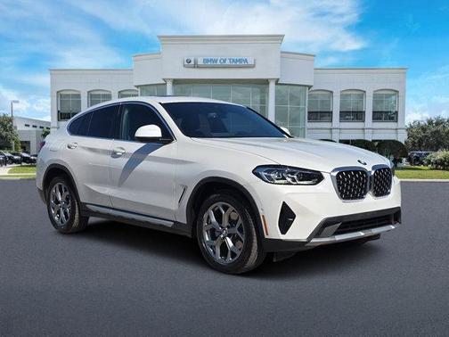 2023 BMW X4 xDrive30i